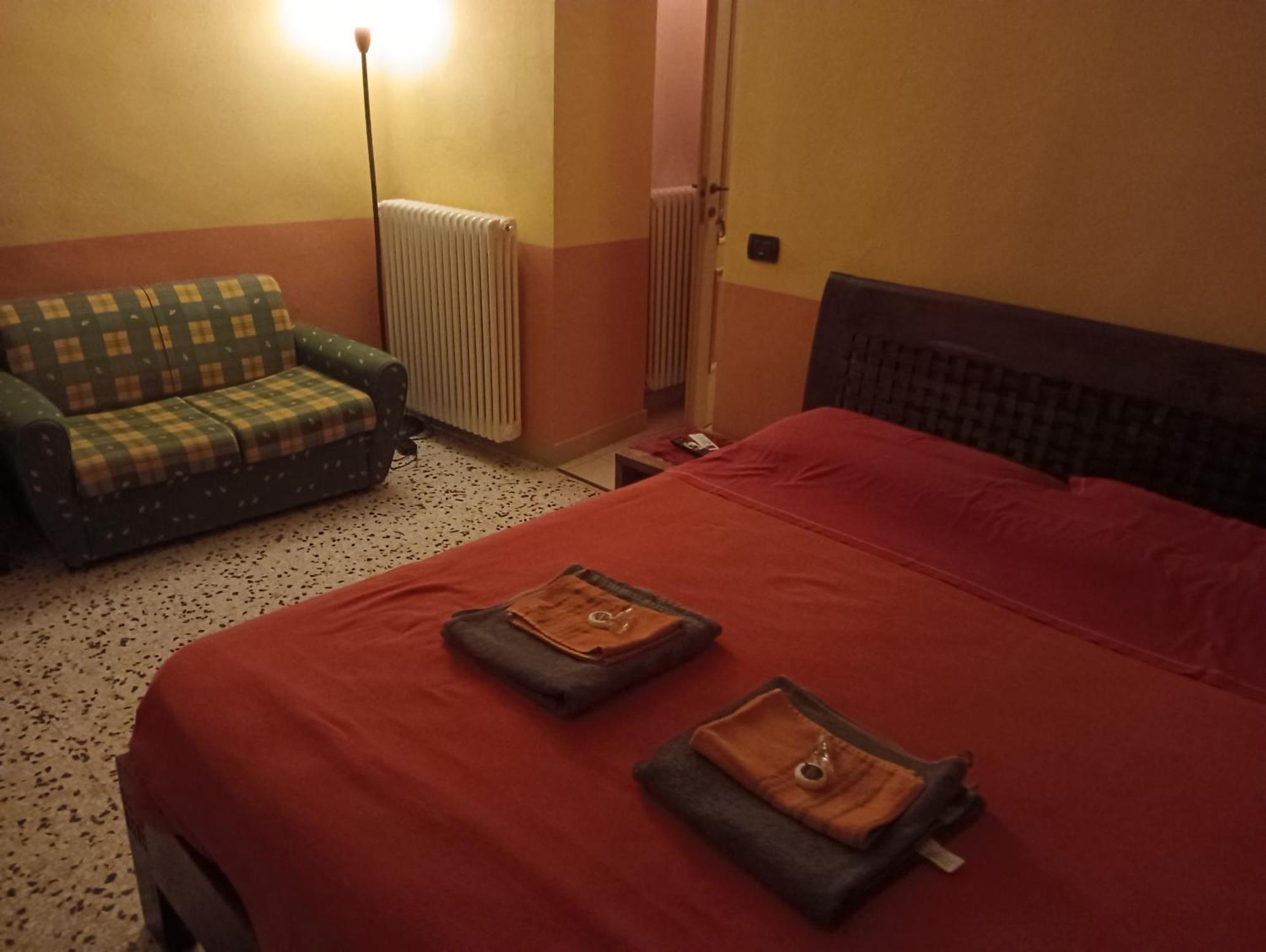 B&B I Tre Gatti Frassinello Exteriör bild